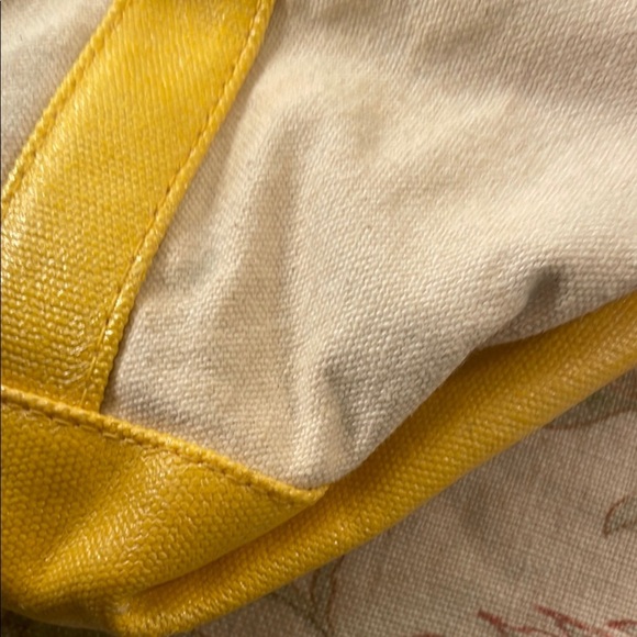 MZ Wallace Yellow and Cream Tote Bag with Spacious Design - Picture 5 of 14